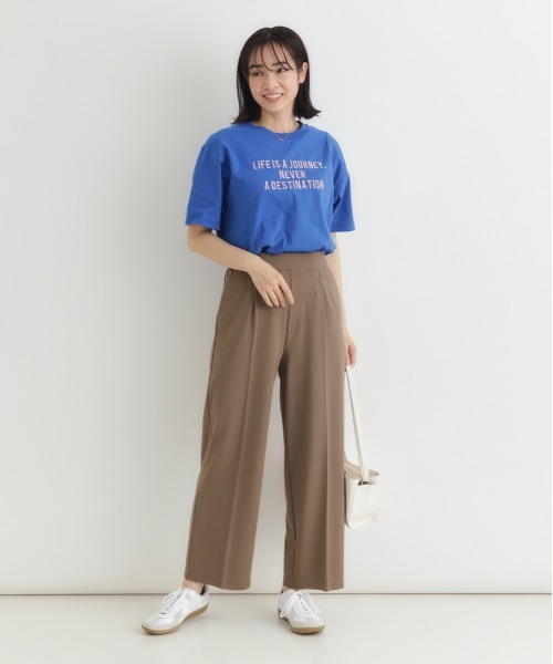 Right-on(ライトオン)の「【HONEYSUCKLE ROSE】アソートグラフィックTシャツ (半袖カットソー / プリントロゴ / クルーネック / ラウンドヘム / ゆったり / 体型カバー)(Tシャツ/カットソー・レディース・オフホワイト/ブルー/ブラウン/ホワイト/ライトグレー/イエロー/ダークグレー/キナリ・S/M/L)」の12枚目の写真