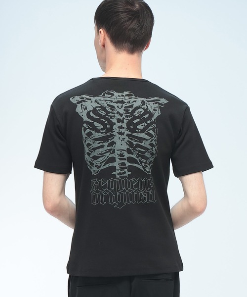 SEQUENZ(シークエンズ)の「SEQUENZ (シークエンズ) Tシャツ 半袖 バックプリント リブ素材 カットソー メンズ レディース(Tシャツ/カットソー・メンズ・ホワイト/ブラック・M/L)」の7枚目の写真