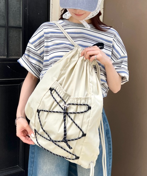 wears（ウェアーズ）の「【A4収納可】ナイロンドローストリングナップサック（バックパック/リュック・レディース・アイボリー/グレー/ブラック・FREE）」の2枚目の写真