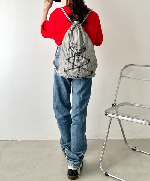 wears（ウェアーズ）の「【A4収納可】ナイロンドローストリングナップサック（バックパック/リュック・レディース・アイボリー/グレー/ブラック・FREE）」の9枚目の写真