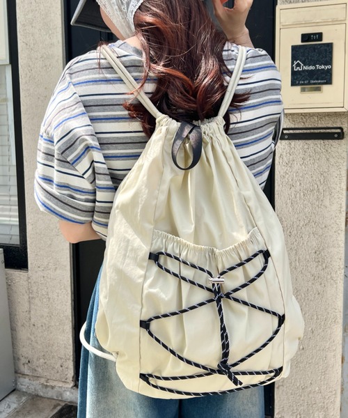 wears（ウェアーズ）の「【A4収納可】ナイロンドローストリングナップサック（バックパック/リュック・レディース・アイボリー/グレー/ブラック・FREE）」の22枚目の写真