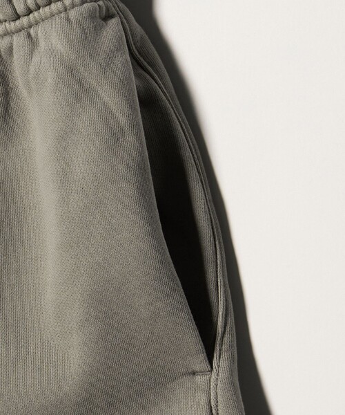 FOG ESSENTIALS(エフオージーエッセンシャルズ)の「<FEAR OF GOD ESSENTIALS>FIT ショーツ(スウェットパンツ・メンズ・ブラック/ナチュラル・XS/M/L/S)」の5枚目の写真