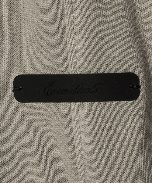 FOG ESSENTIALS(エフオージーエッセンシャルズ)の「<FEAR OF GOD ESSENTIALS>FIT ショーツ(スウェットパンツ・メンズ・ブラック/ナチュラル・XS/M/L/S)」の9枚目の写真