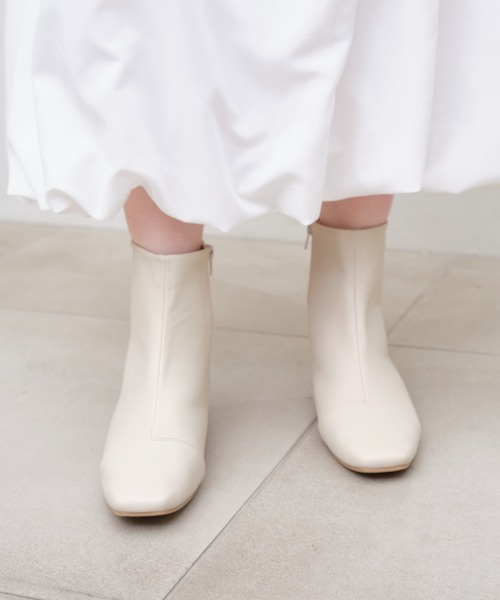 Launa lea(ラウナレア)の「【レイン対応】Rainy Dayストレッチスクエアトゥショートブーツ(R9024)(レインシューズ・レディース・ブラック/アイボリー・M/S/LL/L)」の6枚目の写真