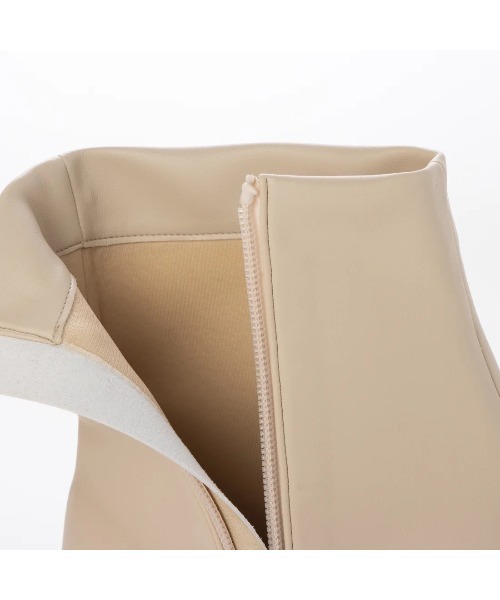 Launa lea(ラウナレア)の「【レイン対応】Rainy Dayストレッチスクエアトゥショートブーツ(R9024)(レインシューズ・レディース・ブラック/アイボリー・M/S/LL/L)」の19枚目の写真
