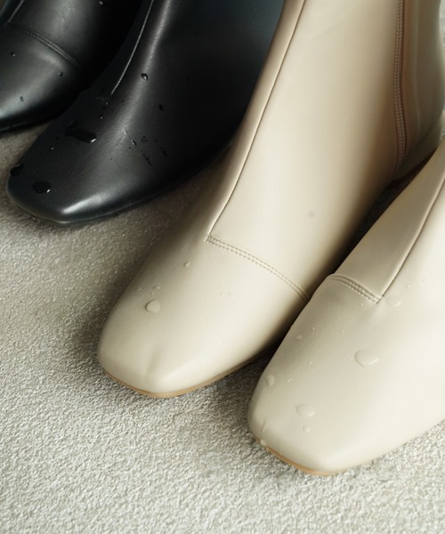 Launa lea(ラウナレア)の「【レイン対応】Rainy Dayストレッチスクエアトゥショートブーツ(R9024)(レインシューズ・レディース・ブラック/アイボリー・M/S/LL/L)」の21枚目の写真