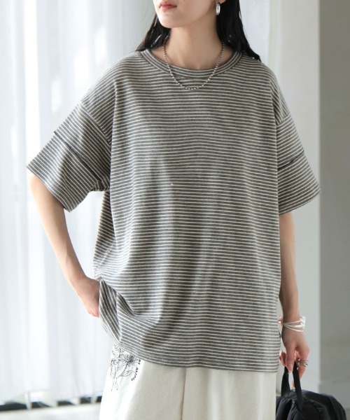 HUG.U(ハグユー)の「もっちりメロウボーダーTシャツ(Tシャツ/カットソー・レディース・ダークグレー/グレー×ホワイト/ホワイト×ブラック・FREE)」の4枚目の写真
