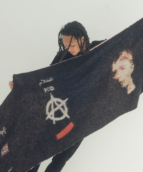 STOF(ストフ)の「STOF/ストフ/Alternative Knit Throw(ストール/ショール・メンズ・ブラック/ホワイト・F)」の2枚目の写真