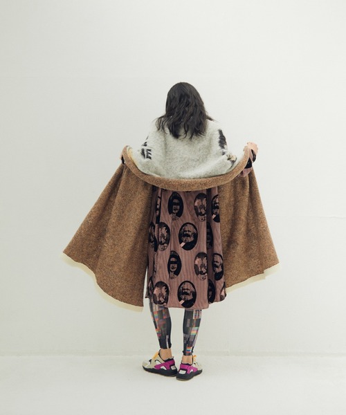 STOF(ストフ)の「STOF/ストフ/Alternative Knit Throw(ストール/ショール・メンズ・ブラック/ホワイト・F)」の5枚目の写真