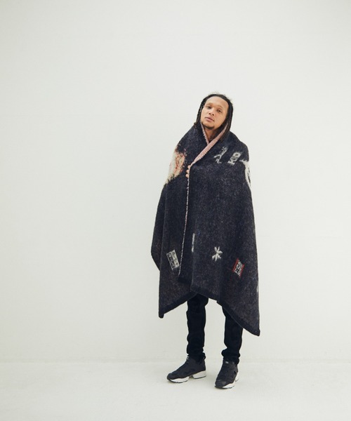 STOF(ストフ)の「STOF/ストフ/Alternative Knit Throw(ストール/ショール・メンズ・ブラック/ホワイト・F)」の8枚目の写真