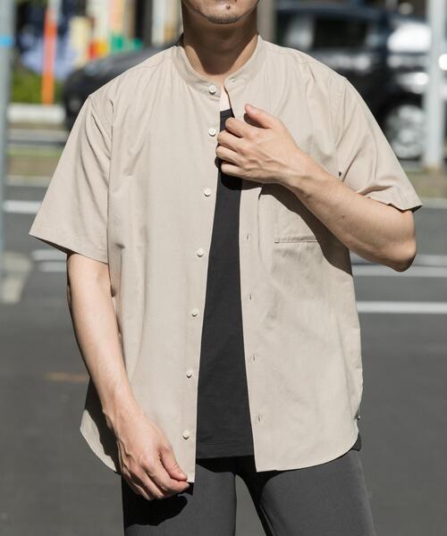 URBAN RESEARCH ROSSO MEN（アーバンリサーチロッソメン）の「『WEB限定』『イージーケア / XLサイズあり』ハイパフォーマンスリネンバンド半袖シャツ（シャツ/ブラウス・メンズ・チェック/ストライプ/ベージュ/ネイビー/ライトブルー/ホワイト・X-LARGE/LARGE/MEDIUM/SMALL）」の2枚目の写真