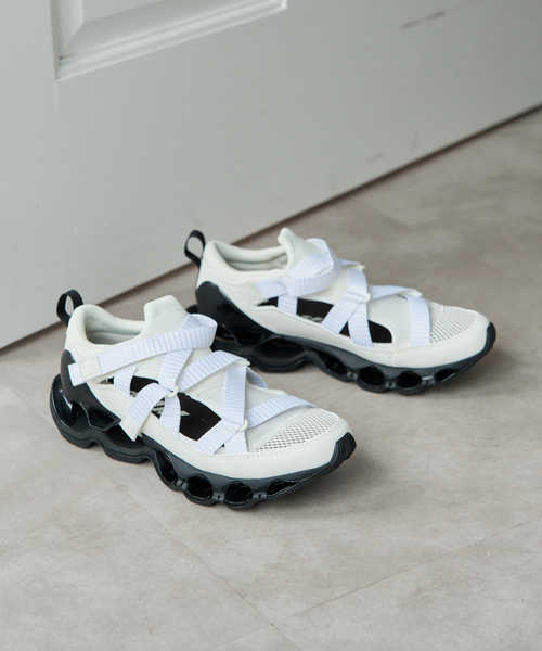 U by SPICK&SPAN(ユーバイスピックアンドスパン)の「《追加》MIZUNO/ミズノ WAVE PROPHECY STRAP(スニーカー・レディース・ブラック/ホワイト・25cm/24cm/23cm)」の15枚目の写真