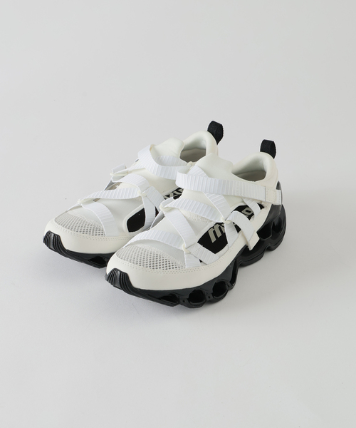 U by SPICK&SPAN(ユーバイスピックアンドスパン)の「《追加》MIZUNO/ミズノ WAVE PROPHECY STRAP(スニーカー・レディース・ブラック/ホワイト・25cm/24cm/23cm)」の4枚目の写真