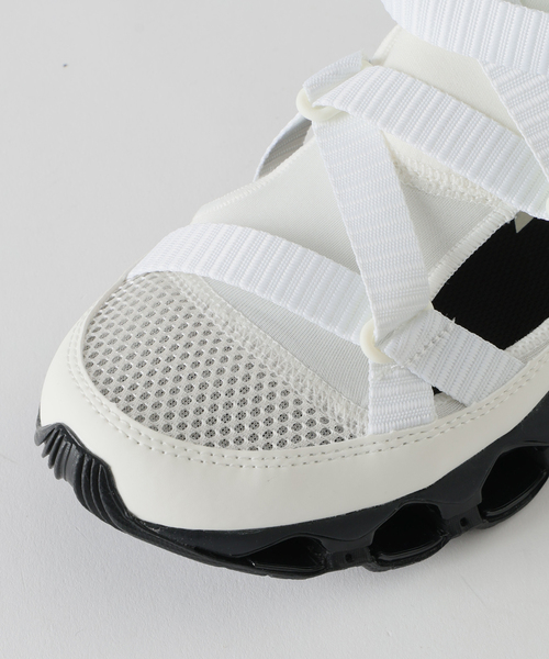U by SPICK&SPAN(ユーバイスピックアンドスパン)の「《追加》MIZUNO/ミズノ WAVE PROPHECY STRAP(スニーカー・レディース・ブラック/ホワイト・25cm/24cm/23cm)」の3枚目の写真