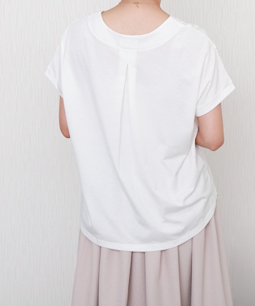 libelle more(リベル モア)の「刺繍レース切替プルオーバー 半袖 スカラップ裾(Tシャツ/カットソー・レディース・パープル/オフホワイト/ブラック/グリーン・L/M)」の8枚目の写真
