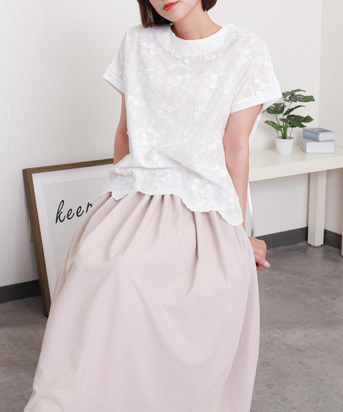 libelle more(リベル モア)の「刺繍レース切替プルオーバー 半袖 スカラップ裾(Tシャツ/カットソー・レディース・パープル/オフホワイト/ブラック/グリーン・L/M)」の9枚目の写真