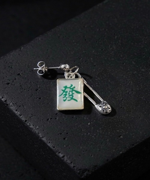 1004ST(イチマルマルヨンエスティ―)の「クロス 十字デザイン ピアス 【片耳用】(ピアス(片耳用)・メンズ・シルバー/シルバー系その他・F)」の2枚目の写真