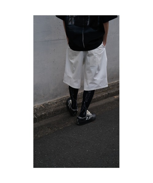 SHINYAKOZUKA(シンヤコヅカ)の「【ZOZO限定】UPCYCLED SHORT BAGGY(その他パンツ・メンズ・ホワイト系その他・SMALL/X-SMALL)」の4枚目の写真