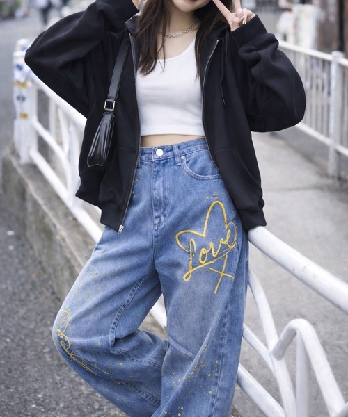 セール】刺繍入り カーブデニムパンツ ワイドジーンズ ユニセックス