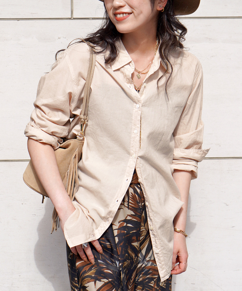 AP STUDIO(エーピーストゥディオ)の「*【XIRENA/キセレナ】COTTON POPLIN SHIRT(シャツ/ブラウス・レディース・ボルドー/ホワイト/ベージュ・FREE)」の1枚目の写真