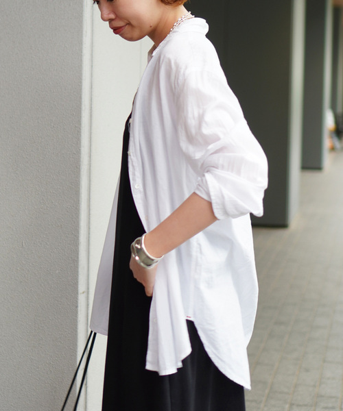 AP STUDIO(エーピーストゥディオ)の「*【XIRENA/キセレナ】COTTON POPLIN SHIRT(シャツ/ブラウス・レディース・ボルドー/ホワイト/ベージュ・FREE)」の14枚目の写真