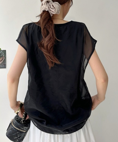 Eclat one(エクラワン)の「1枚で最旬レイヤード。チュールドッキングフレンチスリーブTシャツ(Tシャツ/カットソー・レディース・オフホワイト/ベージュ/ブラック・FREE)」の12枚目の写真