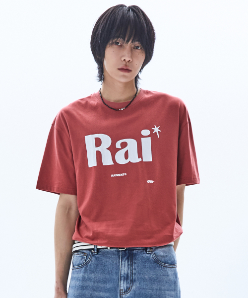 RAIMENT（レイメント）の「エッセンシャル RAI ロゴ ソリッド 半袖Tシャツ_ブリックレッド（Tシャツ/カットソー・メンズ・その他・WS/MEDIUM/LARGE/X-LARGE）」の5枚目の写真