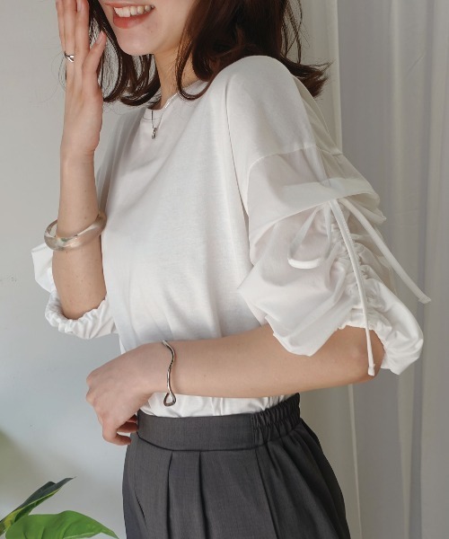 CORNERS(コーナーズ)の「異素材シャーリング袖トップス【接触冷感】(Tシャツ/カットソー・レディース・ブラック/オフホワイト・FREE)」の10枚目の写真