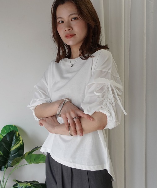 CORNERS(コーナーズ)の「異素材シャーリング袖トップス【接触冷感】(Tシャツ/カットソー・レディース・ブラック/オフホワイト・FREE)」の7枚目の写真