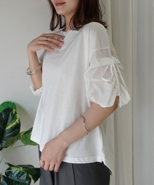 CORNERS(コーナーズ)の「異素材シャーリング袖トップス【接触冷感】(Tシャツ/カットソー・レディース・ブラック/オフホワイト・FREE)」の4枚目の写真