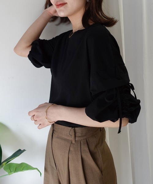 CORNERS(コーナーズ)の「異素材シャーリング袖トップス【接触冷感】(Tシャツ/カットソー・レディース・ブラック/オフホワイト・FREE)」の13枚目の写真