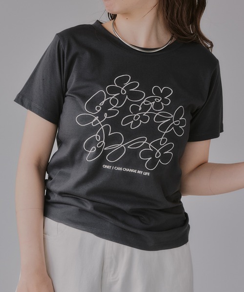 210nouve(トゥージュヌーブ)の「フラワー 刺繍 Tシャツ(Tシャツ/カットソー・レディース・ブラック/ホワイト/ミント/オートミール・FREE)」の3枚目の写真