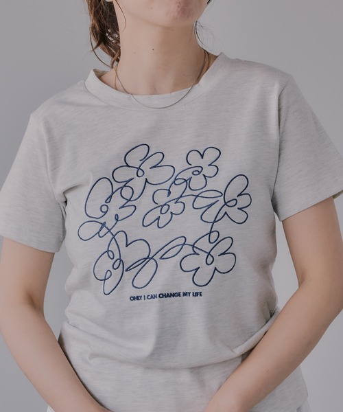 210nouve(トゥージュヌーブ)の「フラワー 刺繍 Tシャツ(Tシャツ/カットソー・レディース・ブラック/ホワイト/ミント/オートミール・FREE)」の20枚目の写真