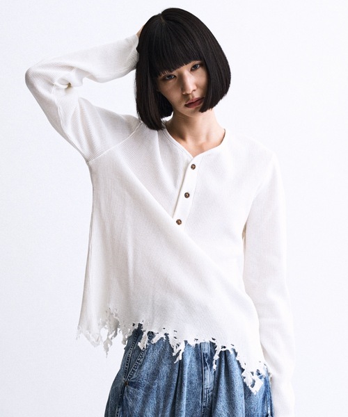 PHILTHEORY(フィルセオリー)の「Distressed waffle henry neck T-shirts / ディストレストワッフルヘンリーネックTシャツ(ニット/セーター・メンズ・ホワイト/ブラック・1/3/2)」の1枚目の写真