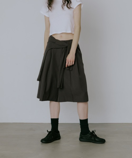 lit(リット)の「Double Tuck Half Pants(その他パンツ・レディース・チャコールグレー・FREE)」の5枚目の写真