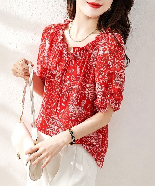 ONEP STAR(ワンピスター)の「ペイズリーギャザーブラウス(シャツ/ブラウス・レディース・ブラック/レッド・X-LARGE/LARGE/MEDIUM)」の3枚目の写真