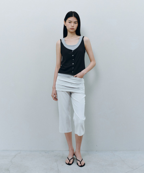 CACELE(カッセル)の「LAYERED BUTTON SLEEVELESS, MULTI(Tシャツ/カットソー・レディース・その他・FREE)」の3枚目の写真