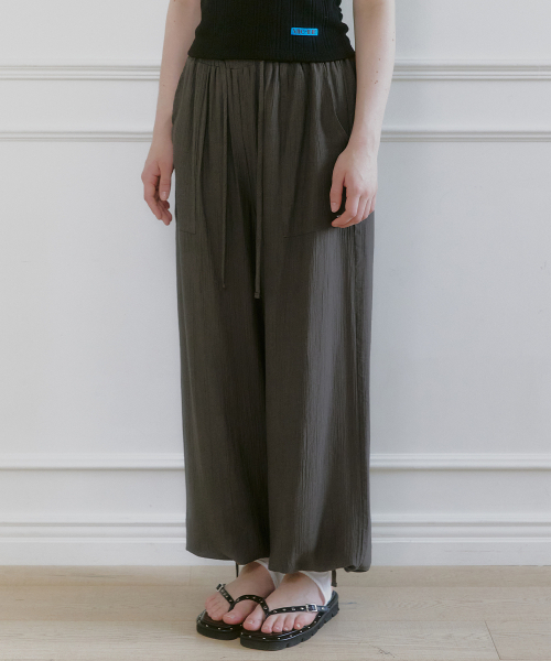 MICANE（ミケーネ）の「イレルンリングクルワイドバンディングパンツ（その他パンツ・レディース・カーキブラウン/クリーム/ブラック・SMALL/MEDIUM/LARGE/X-LARGE）」の7枚目の写真