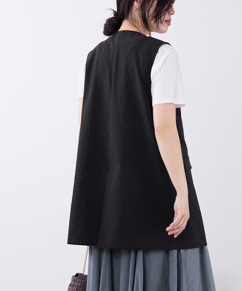 MICA&DEAL（マイカ＆ディール）の「Vネックロングジレ（ベスト・レディース・ベージュ/ブラック・FREE）」の3枚目の写真
