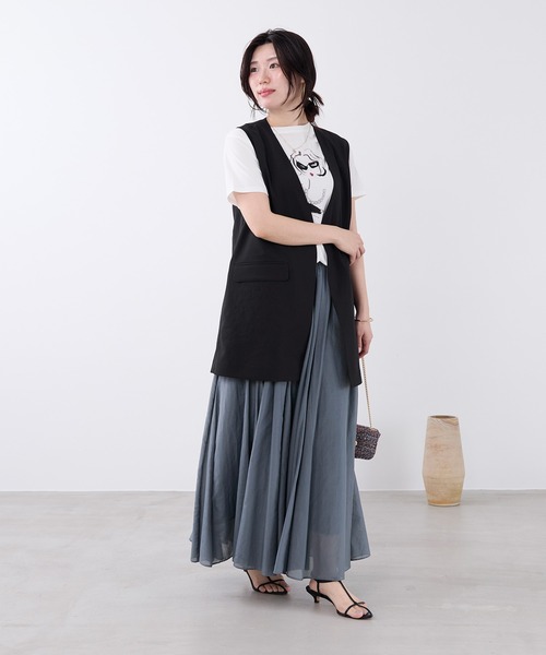 MICA&DEAL（マイカ＆ディール）の「Vネックロングジレ（ベスト・レディース・ベージュ/ブラック・FREE）」の5枚目の写真