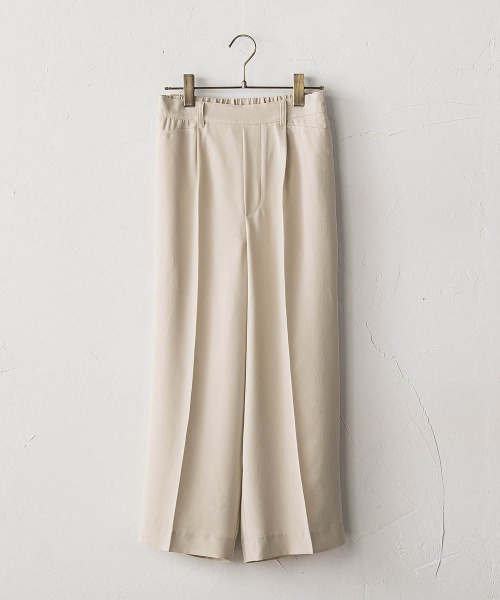 MAYSON GREY（メイソングレイ）の「【40周年限定】復刻リネンライクイージークロップドワイドパンツ（その他パンツ・レディース・ブラック・M）」の3枚目の写真