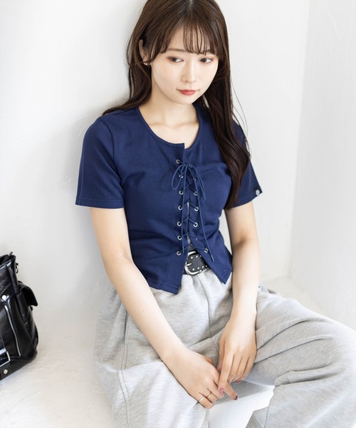 clear（クリア）の「フロントスピンドル半袖リブカットソー［骨格ストレート／カジュアル／韓国ファッション／Y2K］（Tシャツ/カットソー・レディース・アイボリー/ブラック/ピンク/サックスブルー/ネイビー・F）」の3枚目の写真