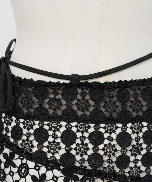 MAISON SPECIAL(メゾンスペシャル)の「Multi-Way Lace Wrap Skirt/マルチウェイレースラップスカート(スカート・レディース・ブラック/ホワイト・FREE)」の17枚目の写真