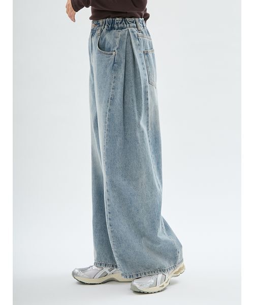emmi(エミ)の「ウエストゴムサイドタックデニムパンツ(デニムパンツ・レディース・ブラック/ブルー・1/0)」の5枚目の写真
