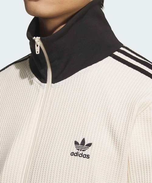 adidas（アディダス）の「アディカラー クラシック トラックトップ（ジェンダーニュートラル）ワッフル  / トラックジャケット / ジャージ / アディダスオリジナルス adidas Originals（ジャージ・メンズ・ホワイト・SMALL/MEDIUM/LARGE/X-LARGE/XX-LARGE/X-SMALL/XX-SMALL/4XL/5XL/3XS/3XL）」の9枚目の写真