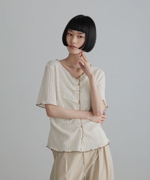 LOWRYS FARM(ローリーズファーム)の「カットギャザーカーディガンSS 1053681(カーディガン/ボレロ・レディース・ブラック/オフホワイト/ブルー・FREE)」の2枚目の写真