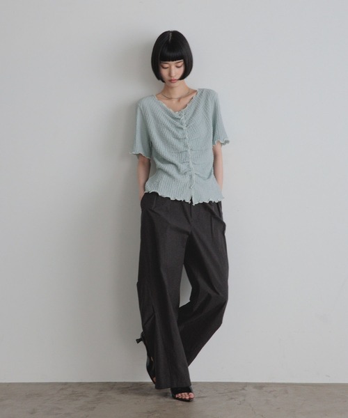 LOWRYS FARM(ローリーズファーム)の「カットギャザーカーディガンSS 1053681(カーディガン/ボレロ・レディース・ブラック/オフホワイト/ブルー・FREE)」の9枚目の写真