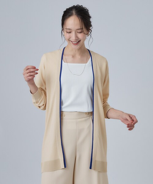 SHOO・LA・RUE(シューラルー)の「【お袖丈選べる/UV/毛玉になりにくい】配色デザインがポイント ボタンレスミドルカーディガン(カーディガン/ボレロ・レディース・グレー系4/ダークブラウン系6/ベージュ系6/ネイビー系5/ダークブラウン/ベージュ/グレー/ネイビー・01/02/03/04)」の17枚目の写真