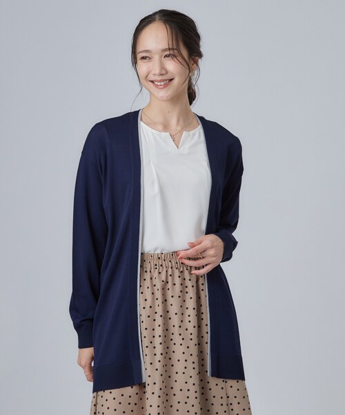 SHOO・LA・RUE(シューラルー)の「【お袖丈選べる/UV/毛玉になりにくい】配色デザインがポイント ボタンレスミドルカーディガン(カーディガン/ボレロ・レディース・グレー系4/ダークブラウン系6/ベージュ系6/ネイビー系5/ダークブラウン/ベージュ/グレー/ネイビー・01/02/03/04)」の21枚目の写真