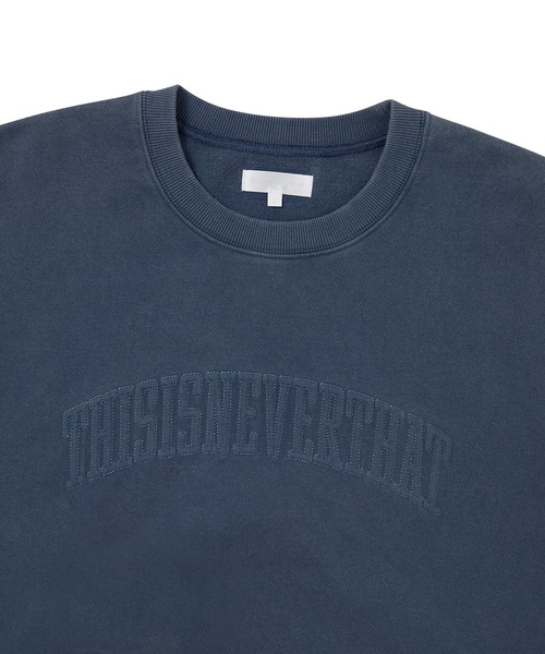 thisisneverthat(ディスイズネバーザット)の「Faded Arch-Logo Crewneck(スウェット・メンズ・スミクロ/ダークグリーン/ブルー系その他・S/M/L/XL)」の8枚目の写真